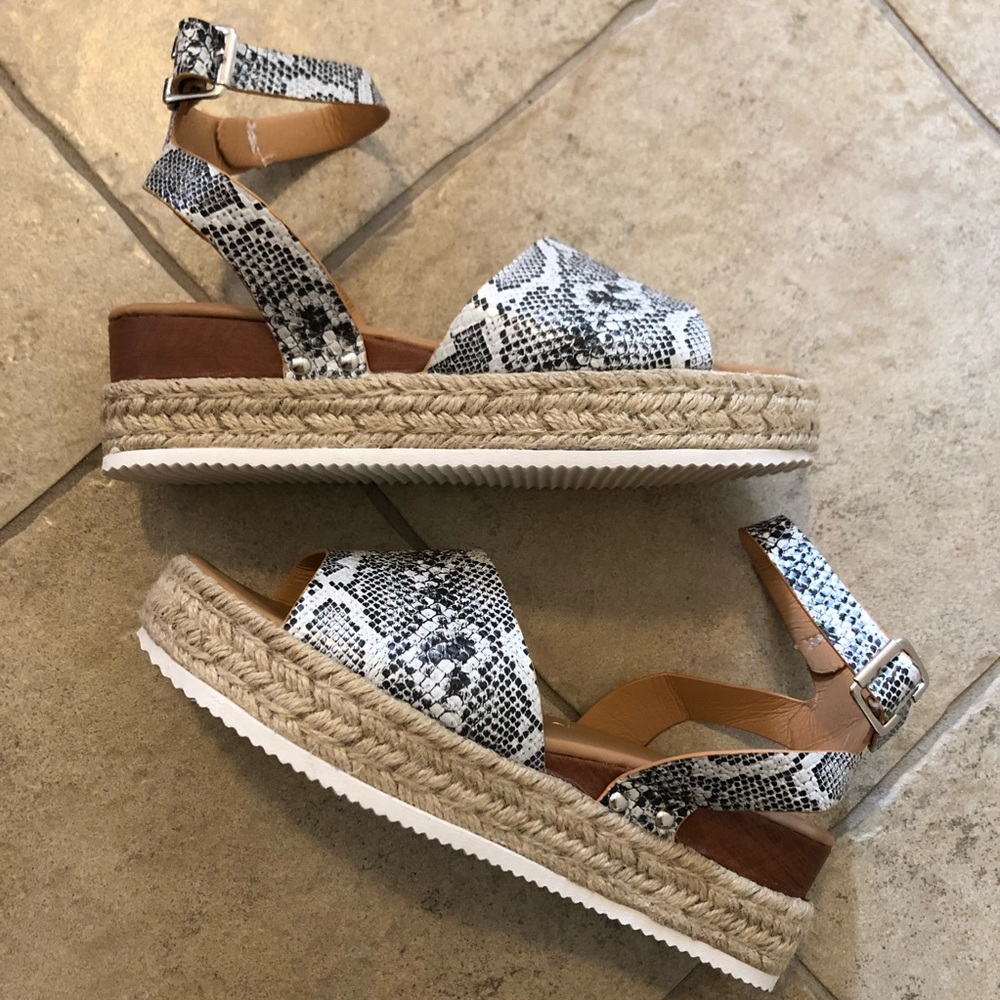 Snakeskin Platforms